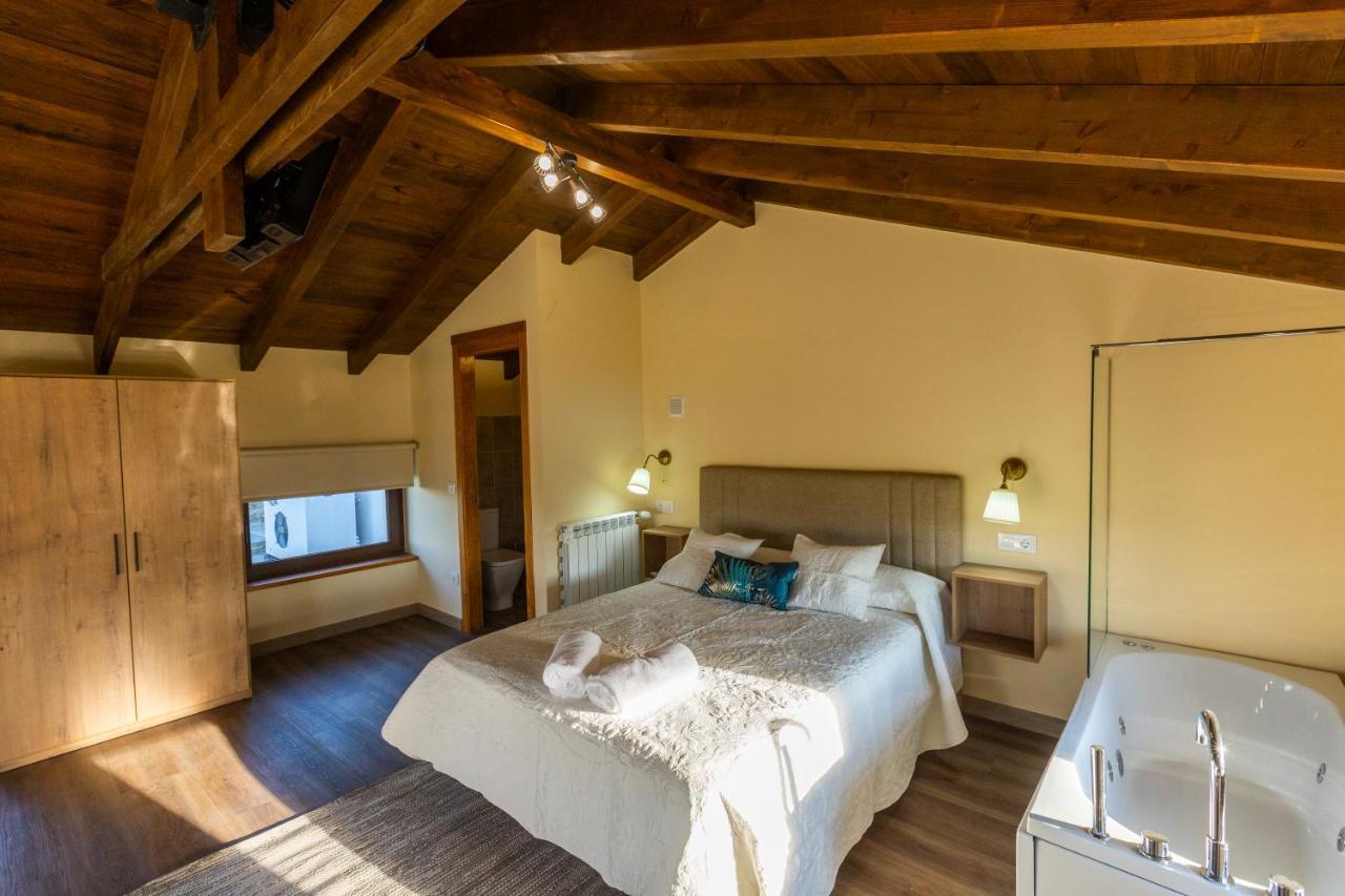 Apartamentos Casona Del Campo ナビア エクステリア 写真