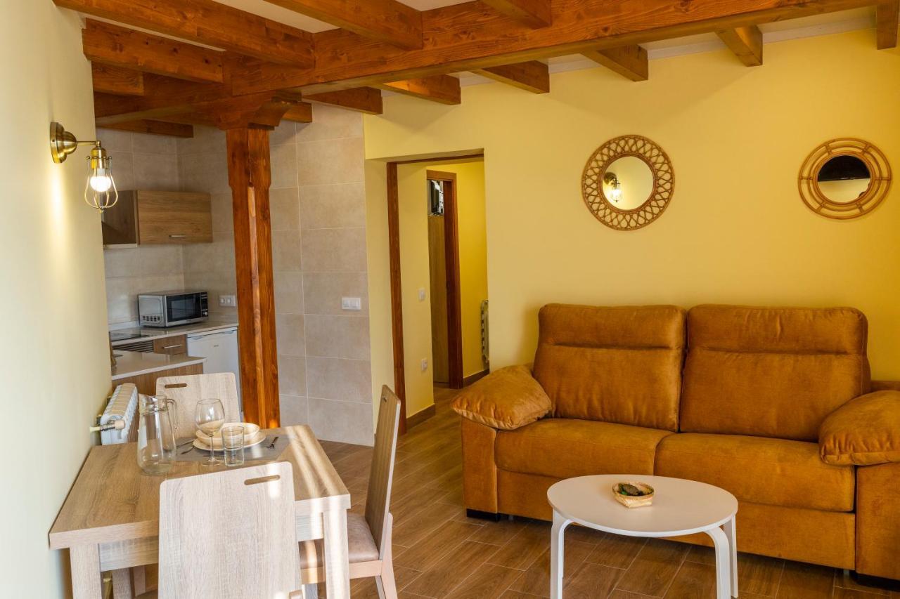 Apartamentos Casona Del Campo ナビア エクステリア 写真